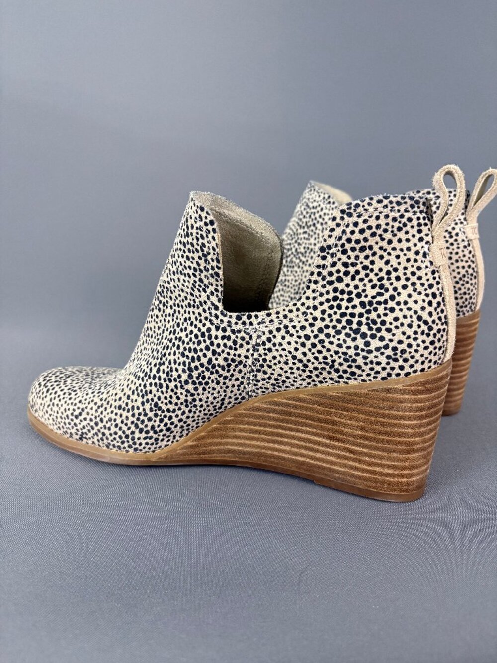 TOMS Kallie Macadamia Mini Cheetah Suede Wedge Booties Size 9 - Picture 4 of 9
